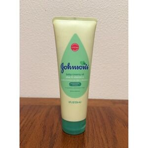 Johnson's Baby Oil Creamy Aloe & Vitamin E, 8 fl oz, 2018‎